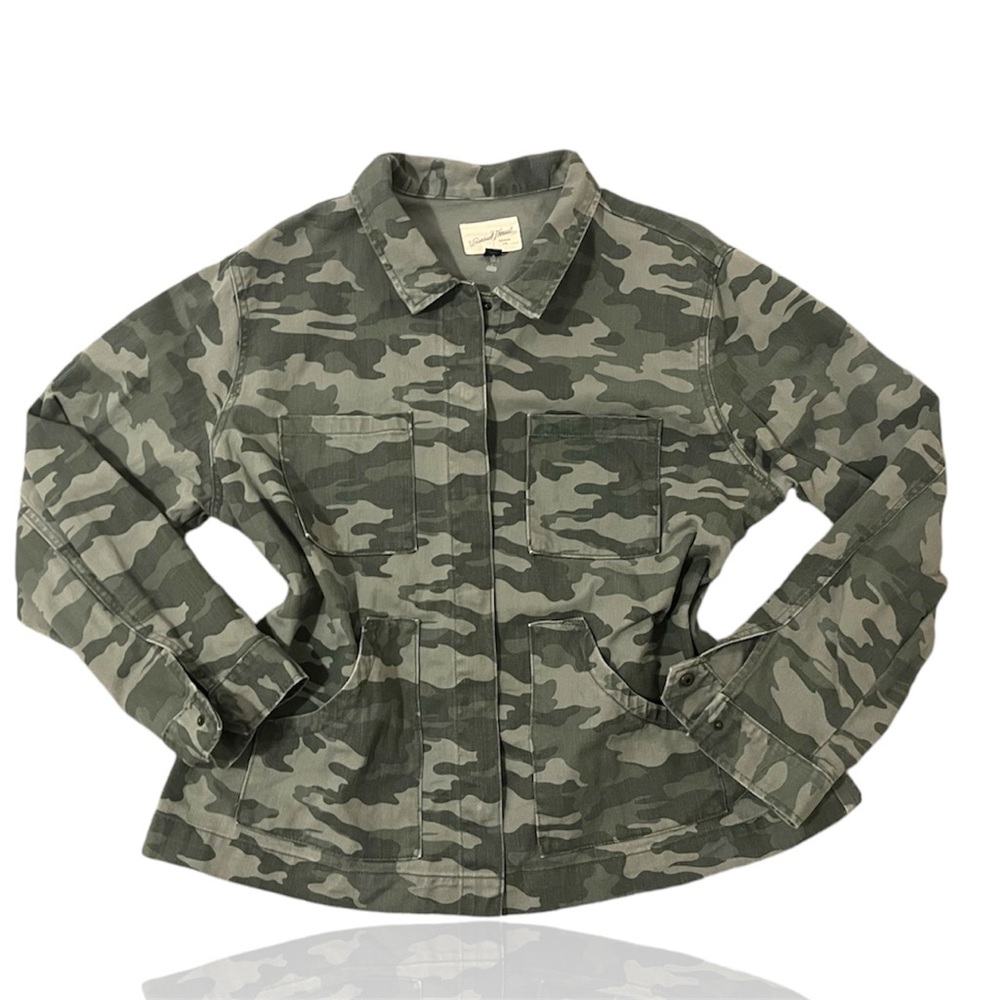 Universal Thread XXL Camo Jacket
